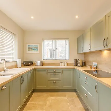 Trewornan Manor Bed & Breakfast Wadebridge