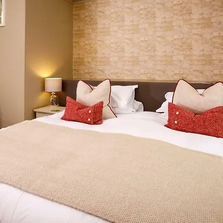 Trewornan Manor Bed & Breakfast *
